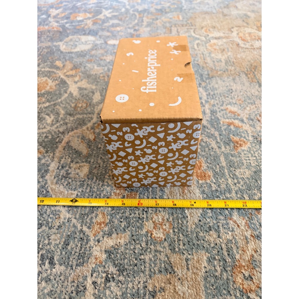 Fisher-Price Wood Montessori Toy Object Permanence Box Sort & Find - Picture 3 of 4